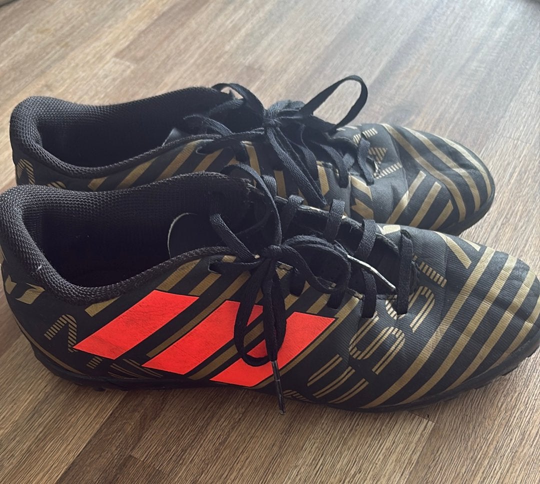 Zaal voetbal schoenen, Sport en Fitness, Voetbal, Maat XS of kleiner, Ophalen of Verzenden, Zo goed als nieuw, Schoenen