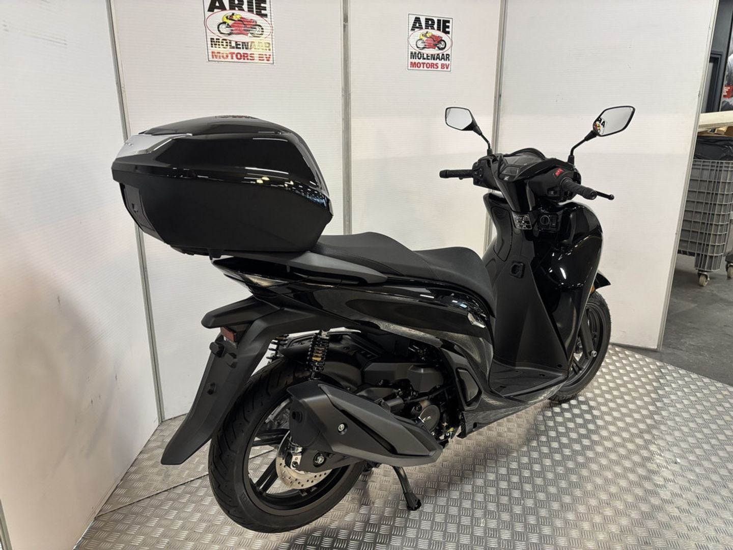 Honda SH350i Smart Top Box (bj 2026), Motoren, Motoren | Honda, 329 cc, Scooter, HONDA, Bedrijf