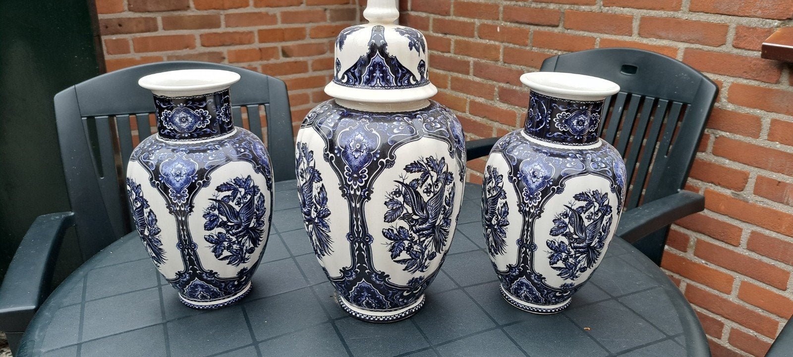3 vazen, Ophalen