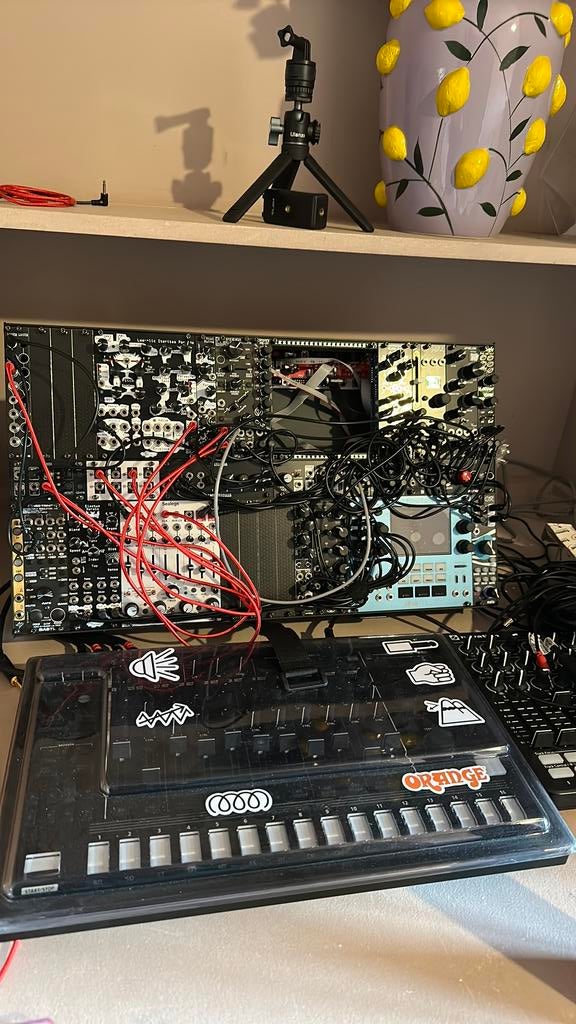 Compleet 7u Eurorack Systeem met TR-8s, Launchcontrol XL MK2, Overige merken, Zo goed als nieuw, Met midi-aansluiting, Overige aantallen