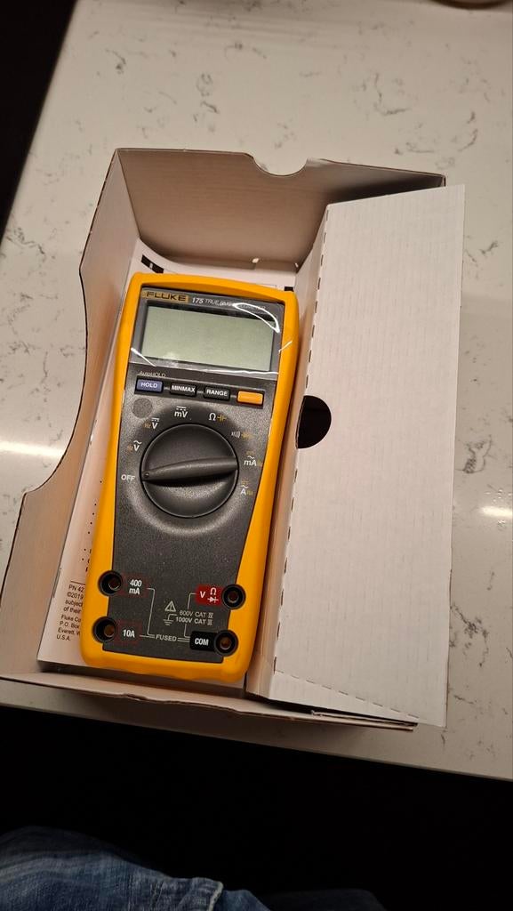 Fluke 175 True-rms Multimeter nieuw in doos, Ophalen of Verzenden, Nieuw, Multimeter