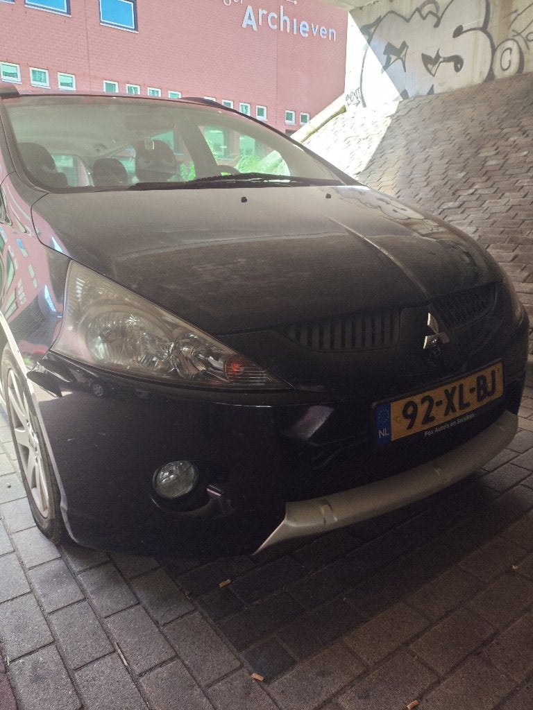 Mitsubishi Grandis 2.4 Mivec 7 2007 Zwart, Auto's, Voorwielaandrijving, 164 pk, 7 stoelen, Zwart