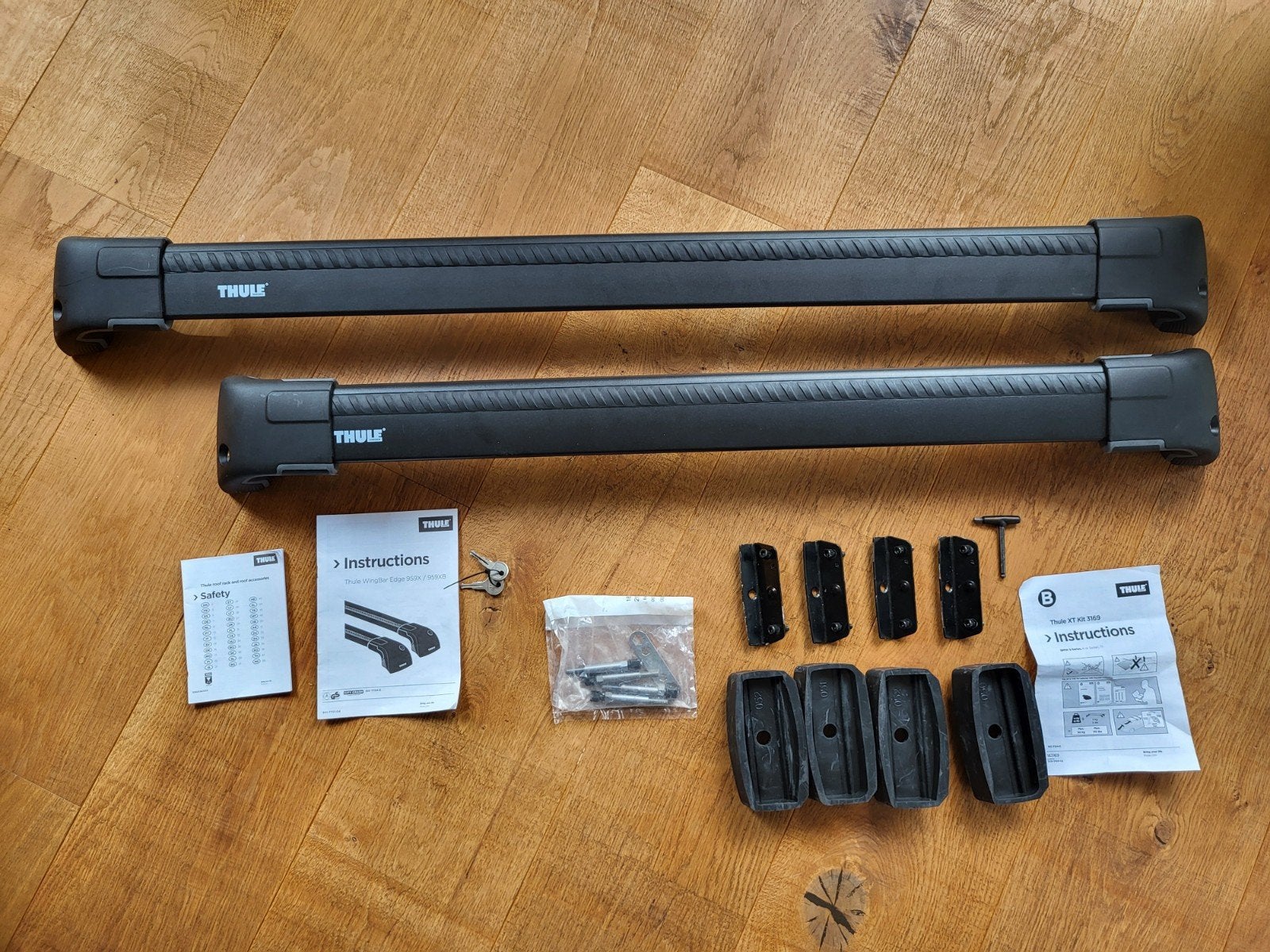 Thule WingBar Edge Black dakdragers met kit 3169, Auto diversen, Dakdragers, Ophalen of Verzenden, Gebruikt