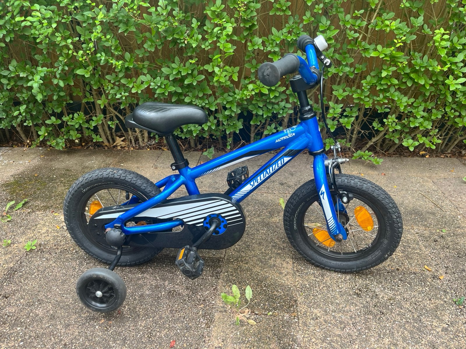 Specialized Hotrock 12 inch kinderfiets – incl. zijwieltjes, Fietsen en Brommers, Fietsen | Kinderfietsjes, Ophalen, Terugtraprem