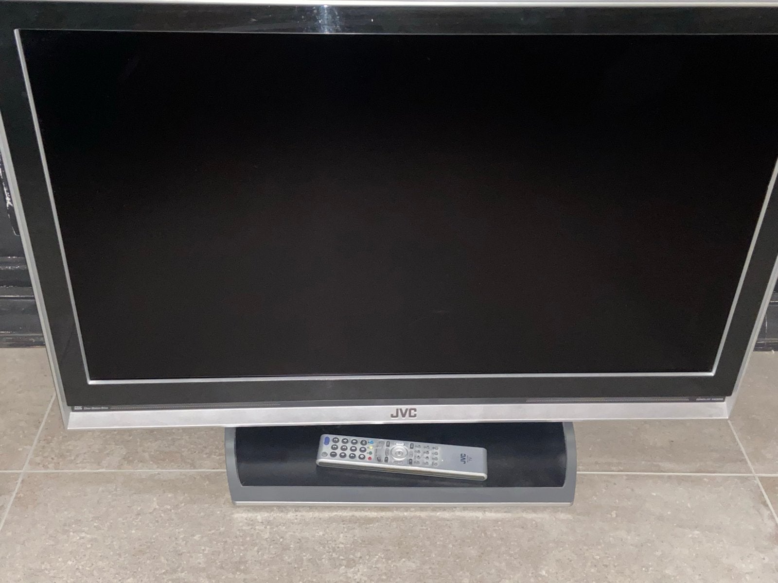 JVC TV met afstandsbediening - Afhalen voor kratje Jupiler, Ophalen, Gebruikt, 60 tot 80 cm, Overige merken