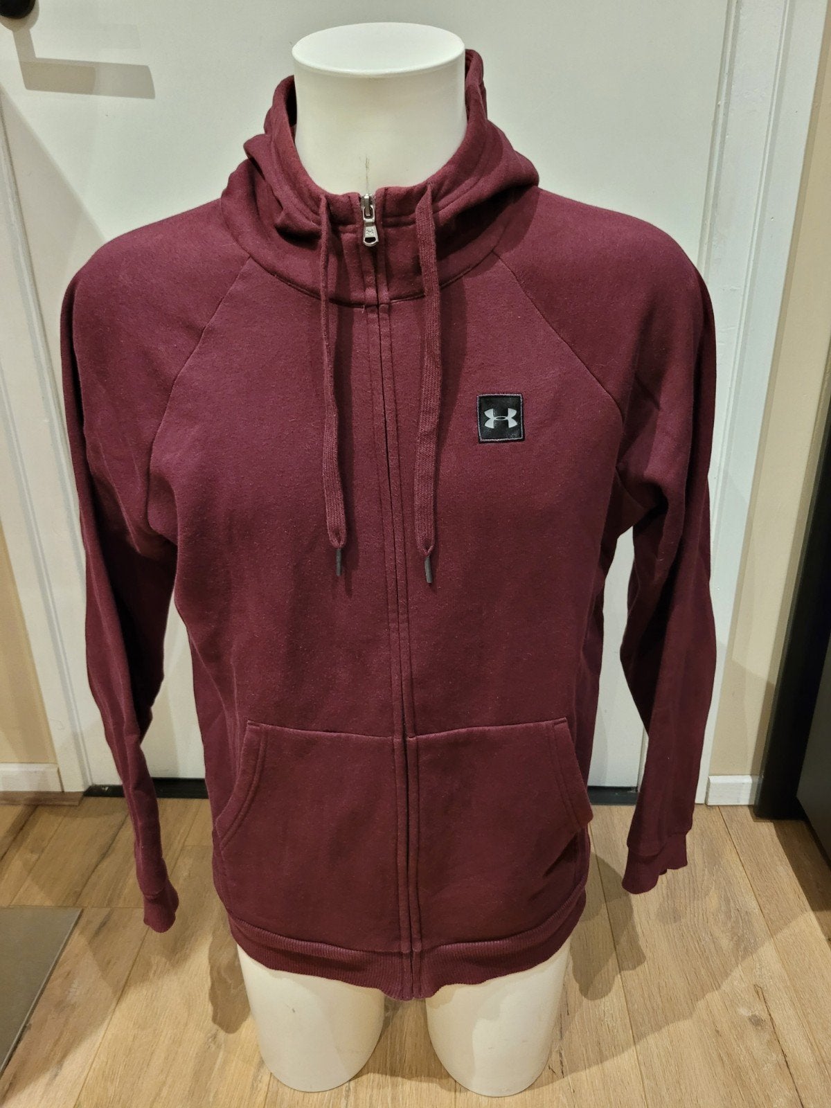 Nette bordeaux rode Under Armour vest maat M, Maat 48/50 (M), Under Armour, Ophalen of Verzenden, Zo goed als nieuw