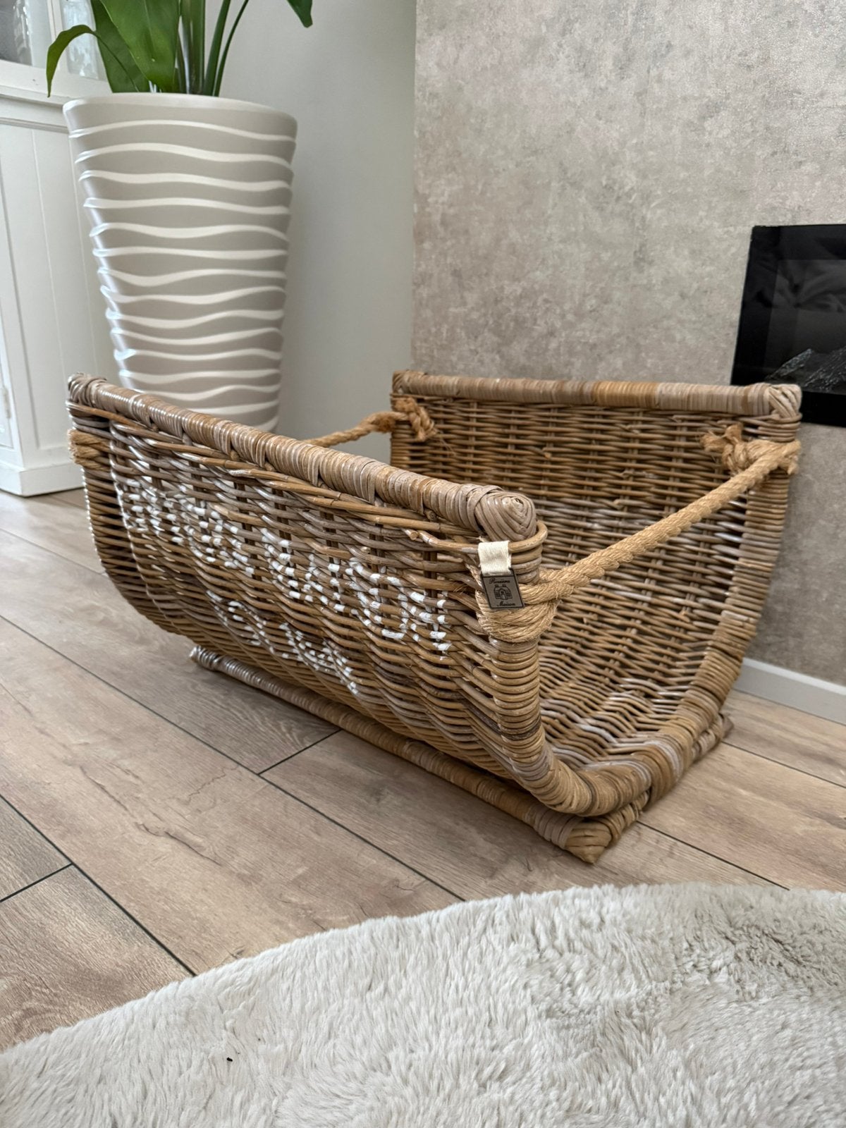 Riviera Maison Haardhout Mand, Huis en Inrichting, Woonaccessoires | Schalen en Manden, Ophalen, Zo goed als nieuw, Rechthoekig