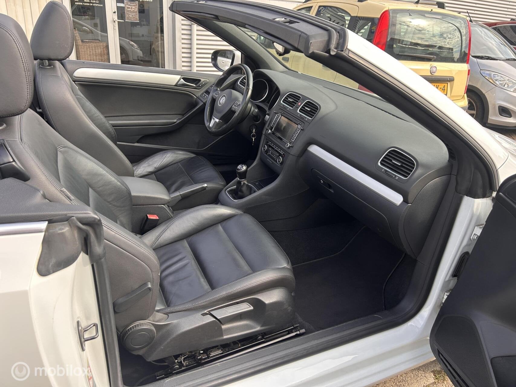 VW Golf 1.2 TSI Highl. Unieke auto lees omschrijving, Voorwielaandrijving, Zwart, 4 cilinders, Met garantie (alle)