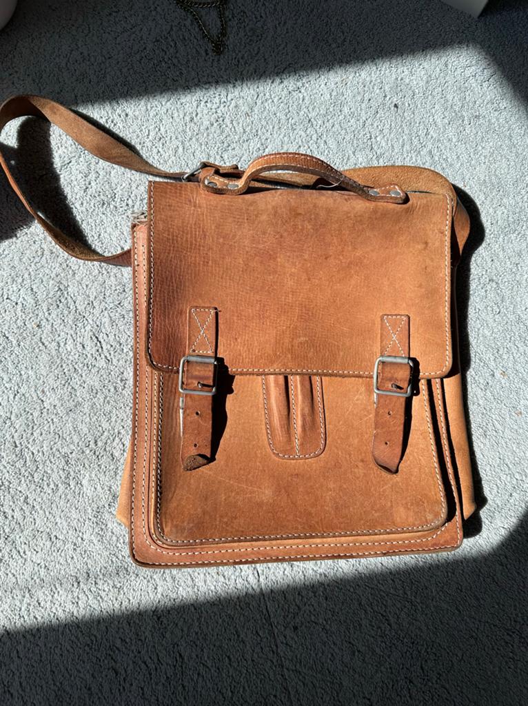 Vintage Leren Schoudertas - schooltas- Bruin, Sieraden, Tassen en Uiterlijk, Tassen | Damestassen, Ophalen of Verzenden, Gebruikt