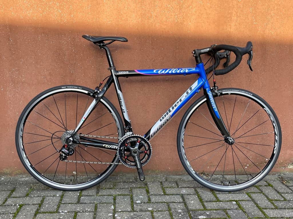 Wilier Lampre Team | maat 54 | Campagnolo carbon, 28 inch, Aluminium, Zo goed als nieuw, 15 tot 20 versnellingen