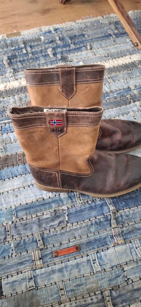 Bruine laarzen van het merk Helly Hansen / Leer- Suede / 42, Bruin, Lage of Enkellaarzen, Gedragen, Verzenden