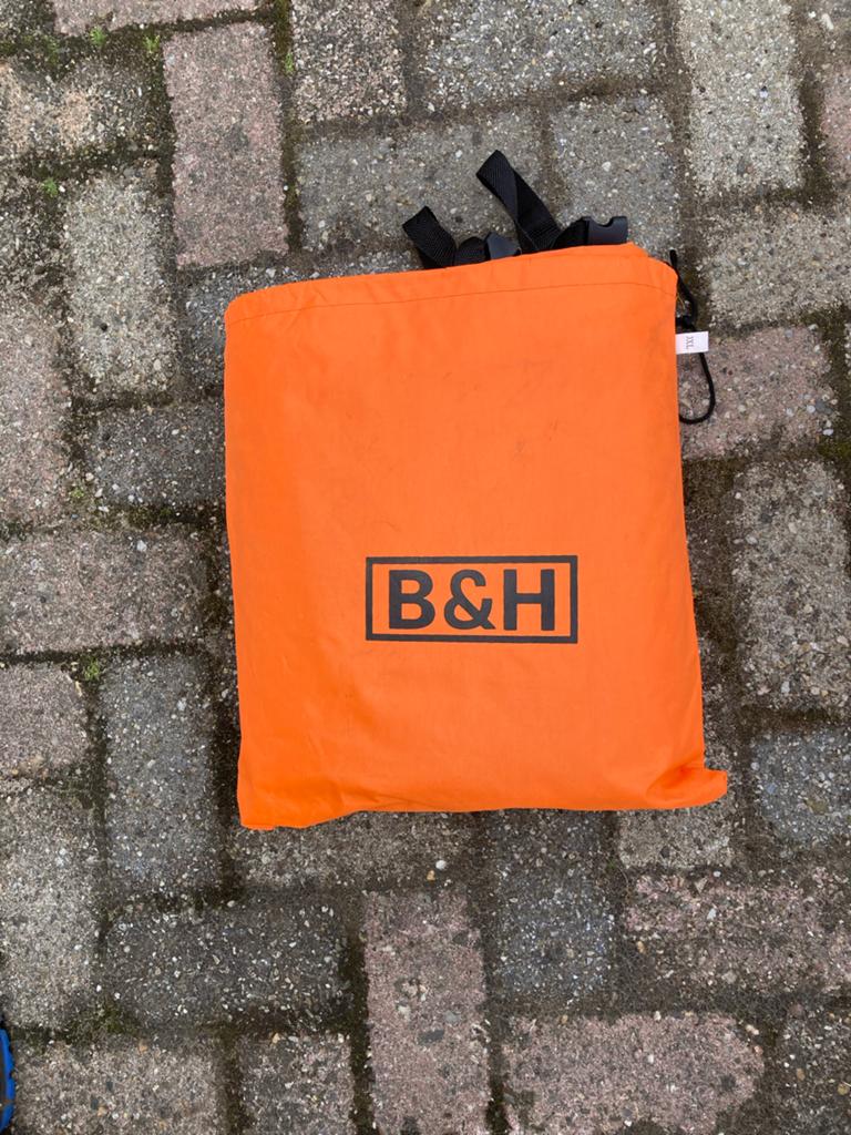 Motorhoes / Regenhoes B&H - Oranje, Ophalen of Verzenden, Zo goed als nieuw