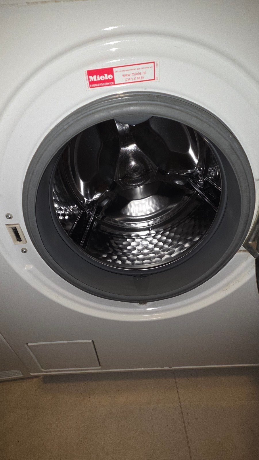 Foto 3 van Miele W 3523 SoftCare System Wasmachine