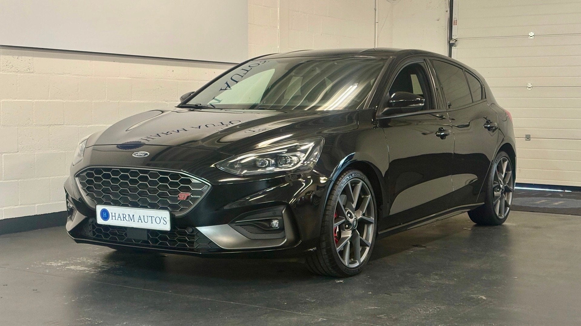 Ford Focus 2.3 EcoBoost ST-3 280pk Navi / LED / CAM / B&O /, Gebruikt, Zwart, 4 cilinders, Origineel Nederlands