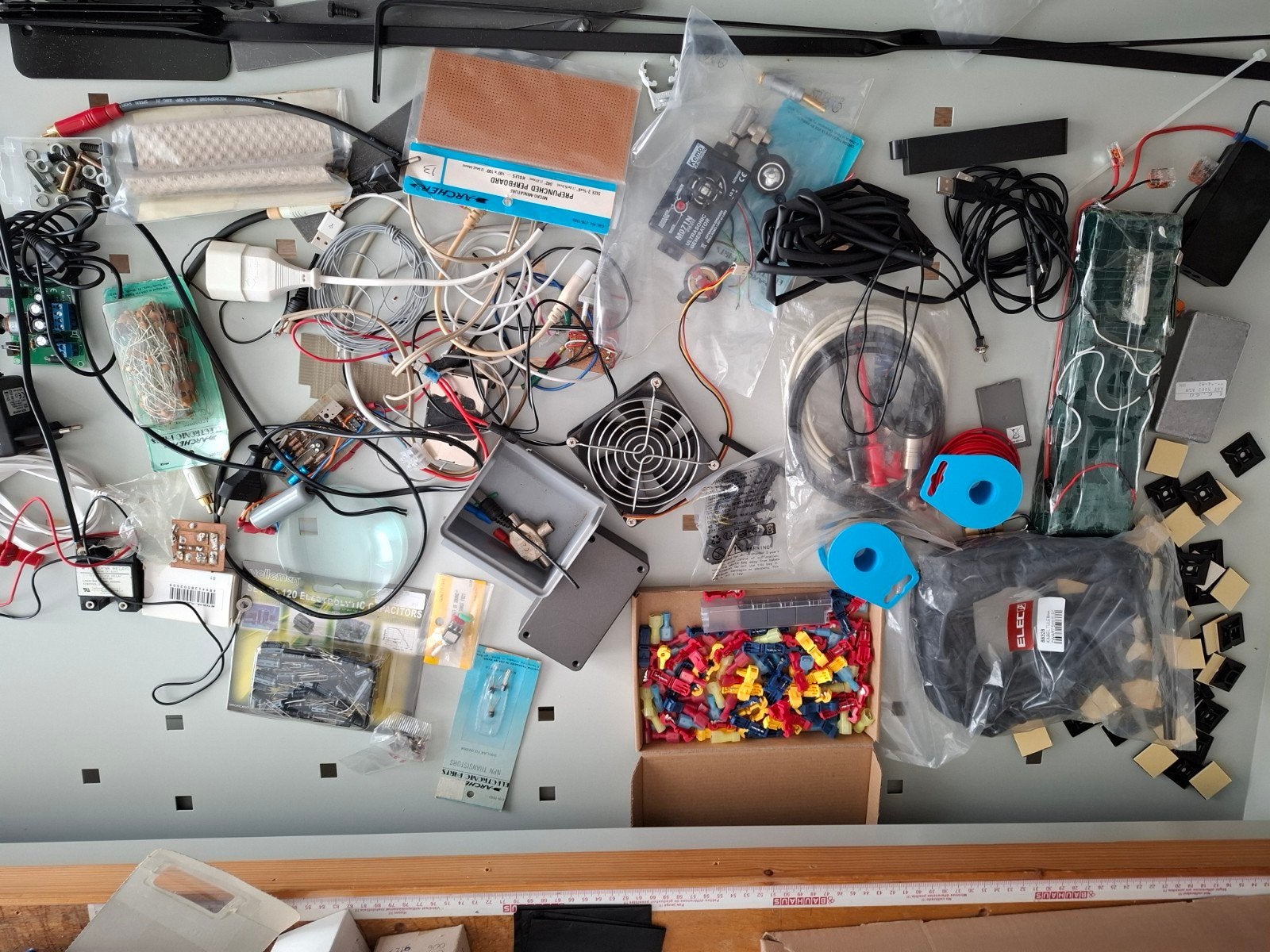 Grote partij diverse elektromaterialen - alles in 1 koop, Hobby en Vrije tijd, Elektronica-componenten, Ophalen of Verzenden, Zo goed als nieuw