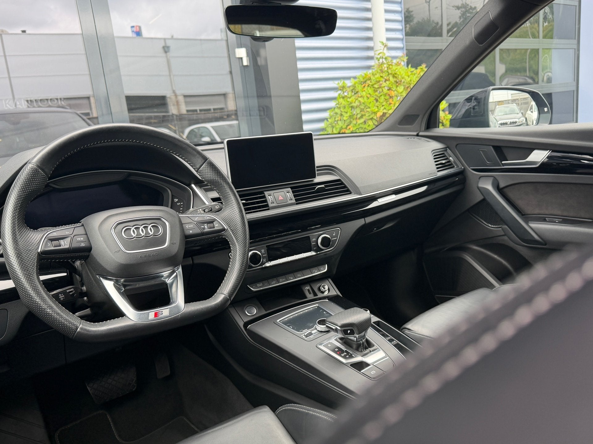 Audi Q5 55 TFSI e quattro Competition PANO|LEER|APPLECARPLAY, Auto's, Audi, Automaat, 4 cilinders, Automatische klimaatregeling