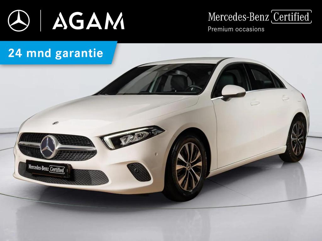 Mercedes-Benz A-Klasse Limousine 180 Business Solution, 136 pk, 4 cilinders, Leder en Stof, Wit