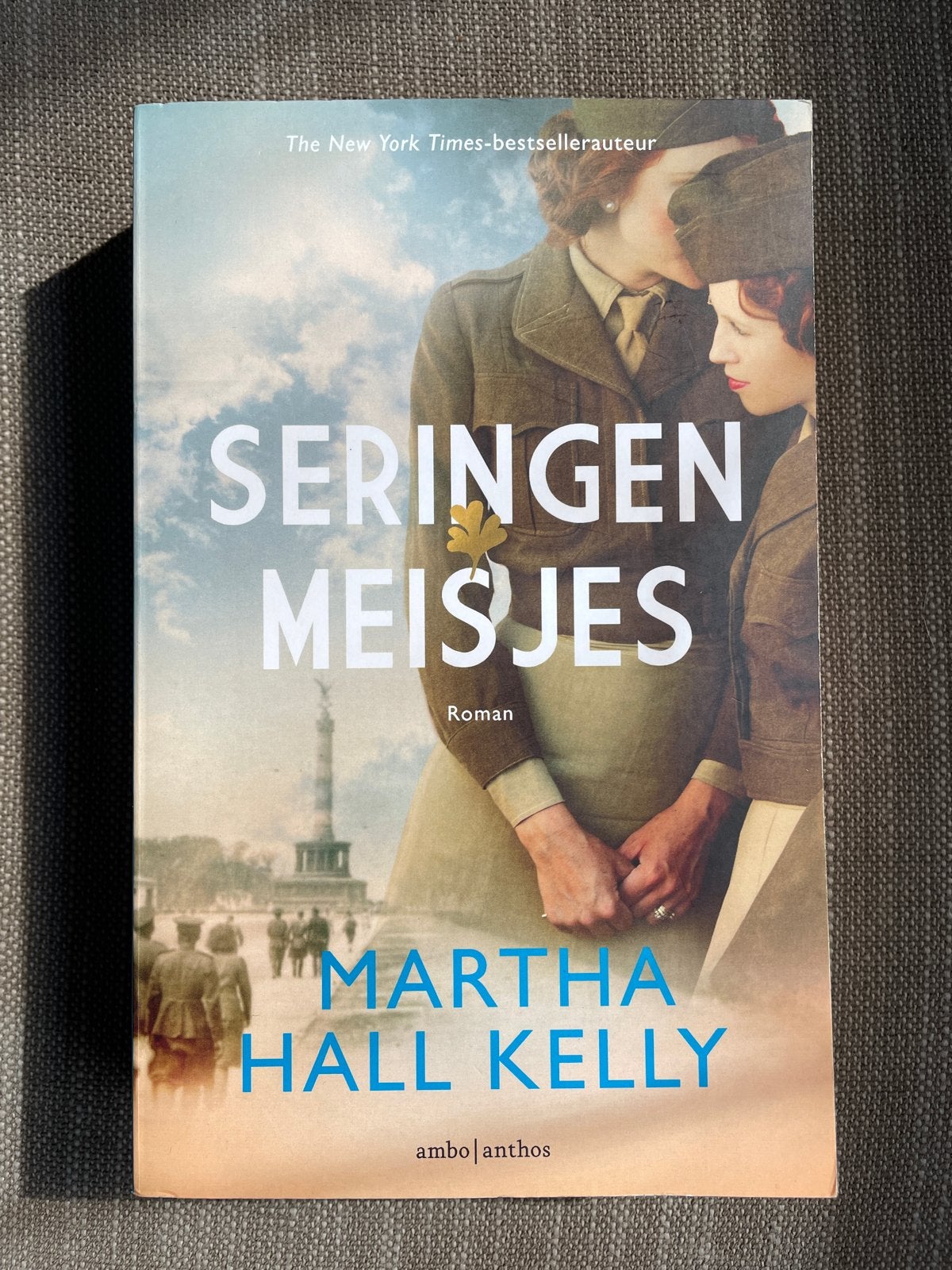 Martha Hall Kelly - Seringenmeisjes, Martha Hall Kelly, Ophalen of Verzenden, Zo goed als nieuw, Amerika