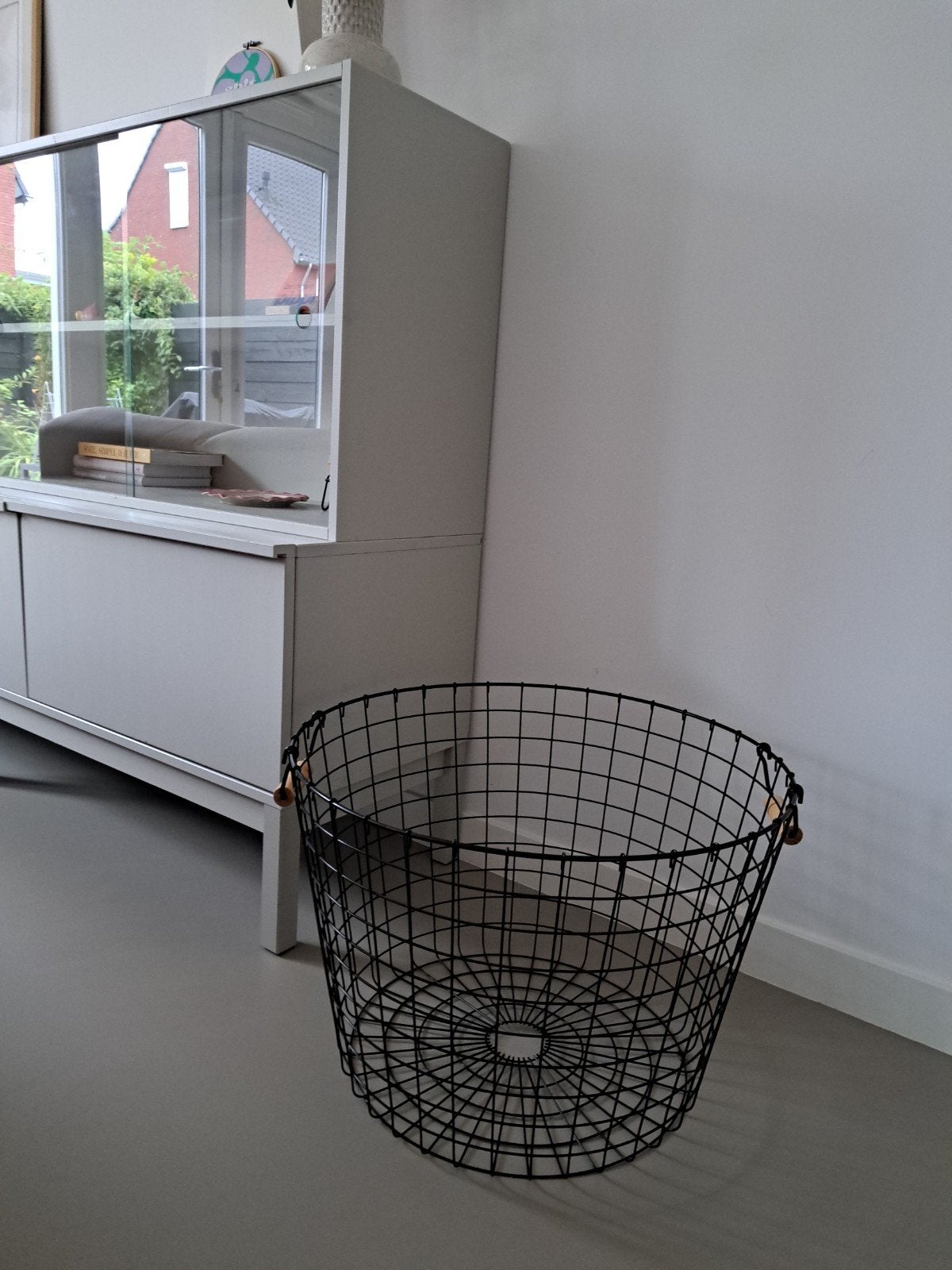 Zwart metalen draadmand Ikea, Huis en Inrichting, Ophalen, Mand, Rond, Zo goed als nieuw