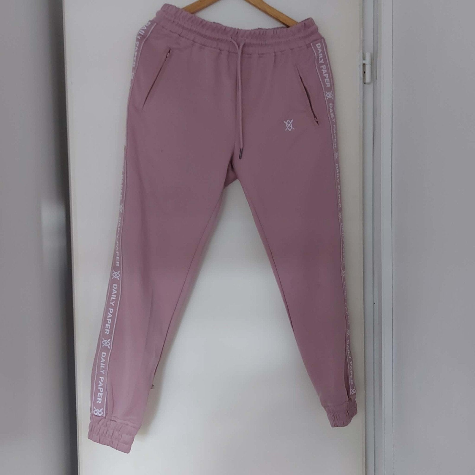 Daily Paper Roze Joggingbroek Maat S, Daily Paper, Ophalen of Verzenden, Zo goed als nieuw, Roze