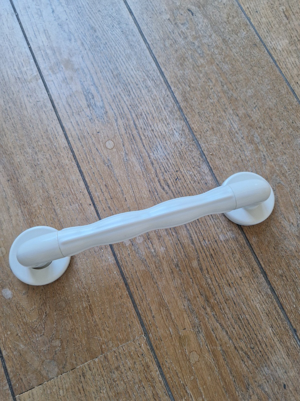 Wandbeugel van 30 cm lang (exclusief bevestiging), kunstof, Ophalen of Verzenden, Zo goed als nieuw