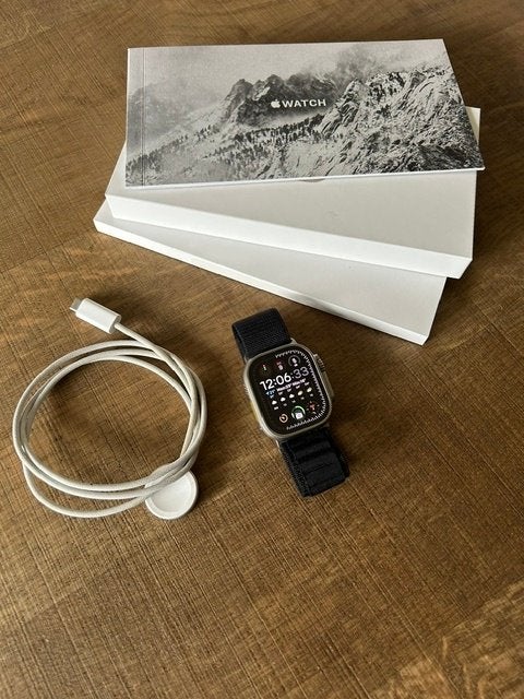 Apple Watch Ultra – Naturel Titanium, IOS, Ophalen of Verzenden, Zo goed als nieuw, Waterdicht