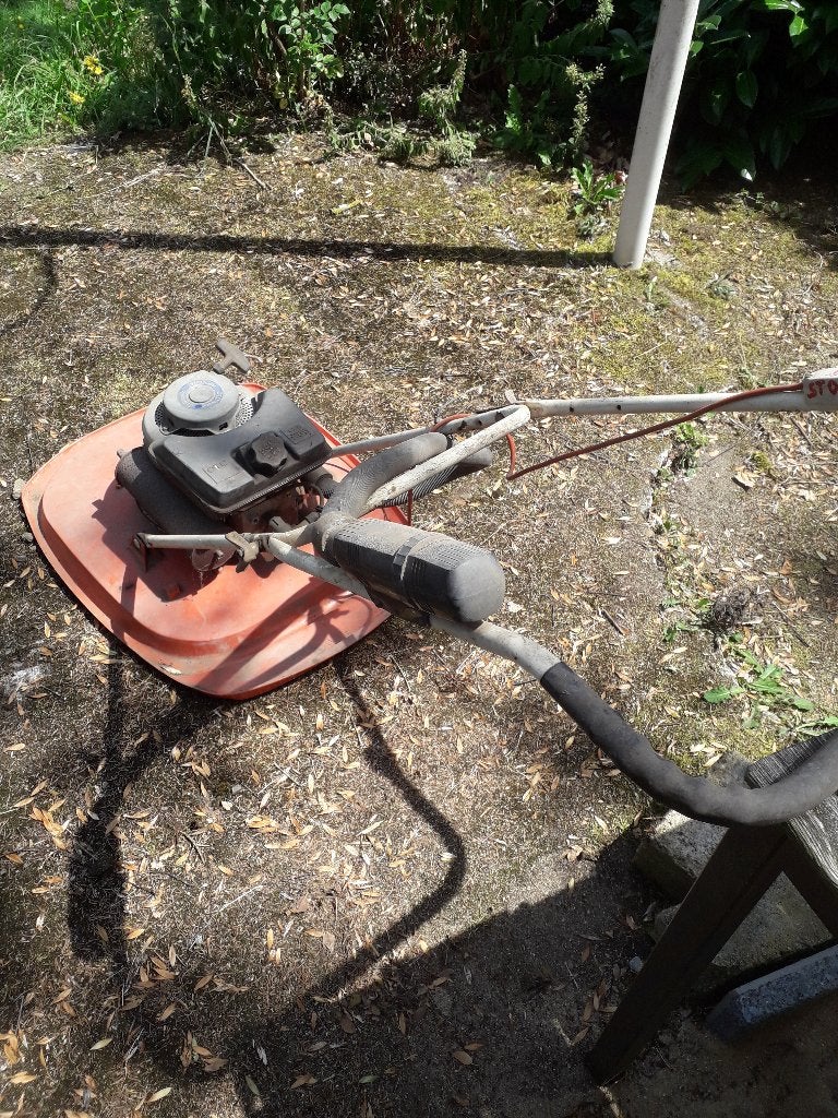 Flymo zweefmaaier met JLO tweetakt motor, Tuin en Terras, Grasmaaiers, Ophalen, Gebruikt, Flymo, Benzine-grasmaaier