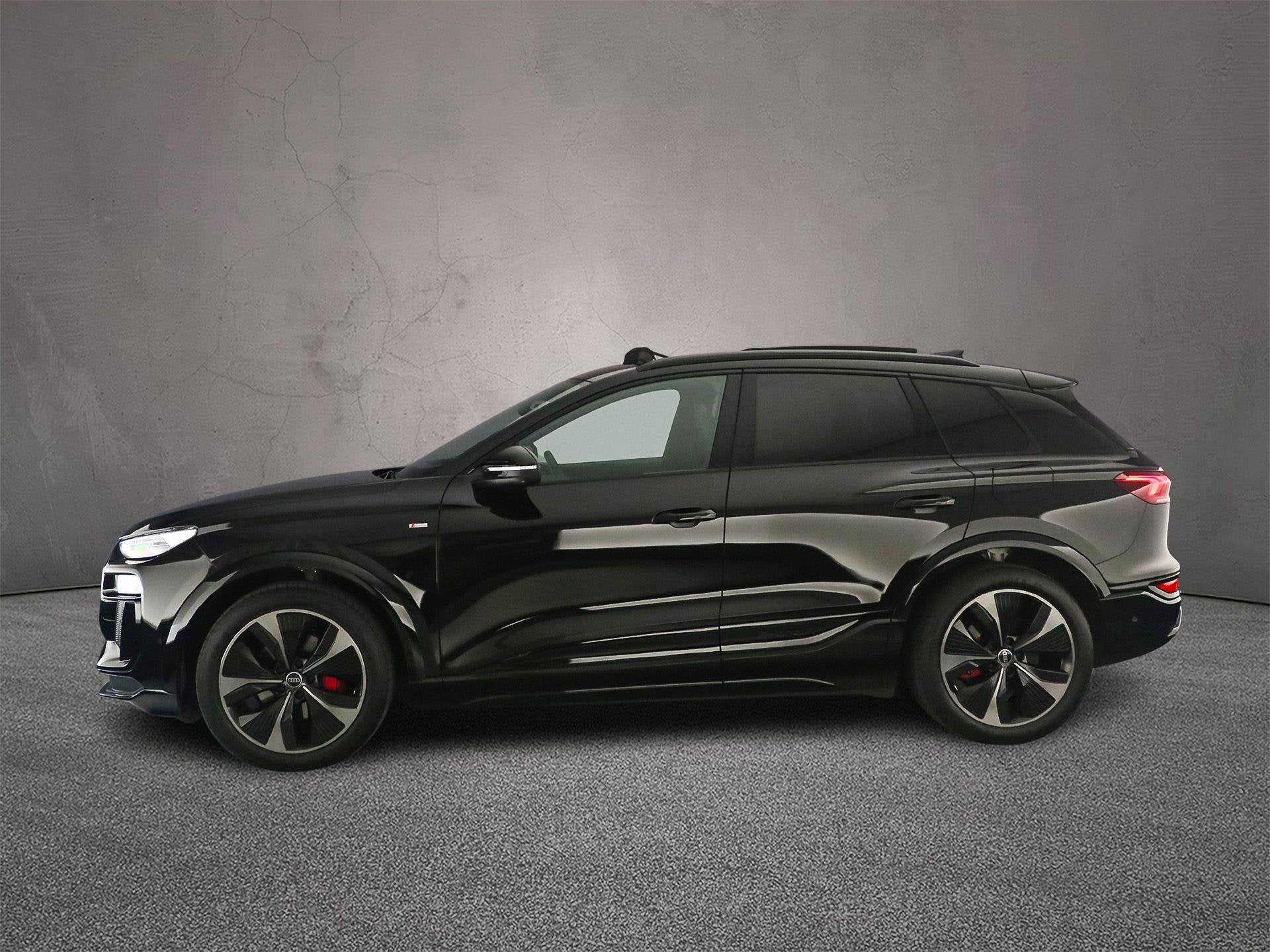 Audi Q6 e-tron S edition quattro 100 kWh | Adaptieve Cruise, Auto's, 101 pk, Gebruikt, 100 kWh, Parkeerassistent