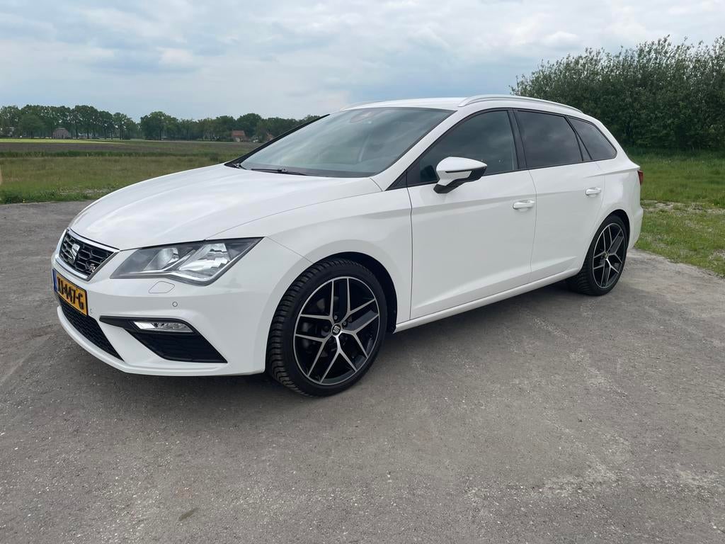 Seat Leon FR 1.5 TSI 2019, Auto's, Seat, 15 km/l, Zwart, 4 cilinders, 1194 kg