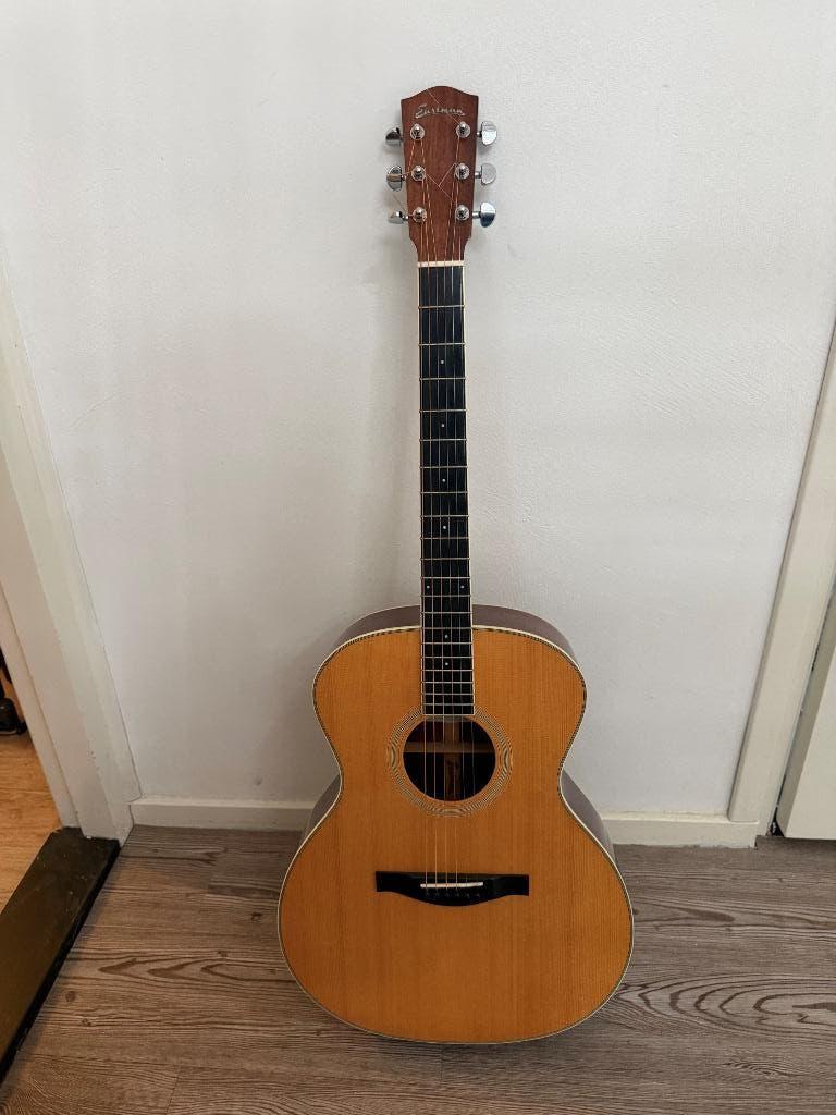 Eastman AC 322 Gitaar, Ophalen of Verzenden, Zo goed als nieuw, Western- of Steelstringgitaar, Met koffer