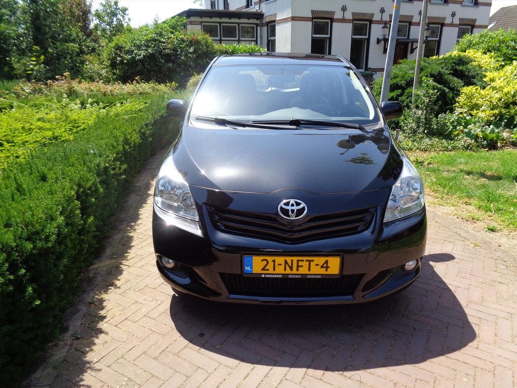 TOYOTA Verso 1.8 VVT-i 147pk Aut (5P) bij Toyota specialist, Auto's, Automaat, Gebruikt, Zwart, 4 cilinders