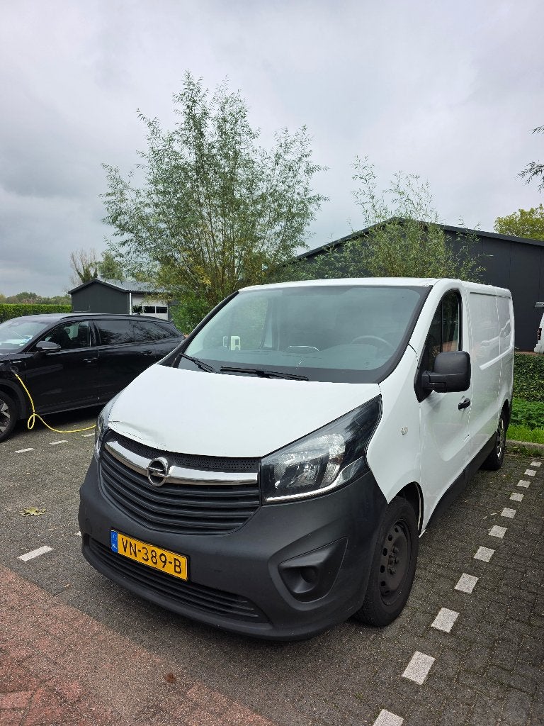 Opel Vivaro 1.6 CDTI 88KW 2015, Auto's, Voorwielaandrijving, Euro 5, Stof, Zwart
