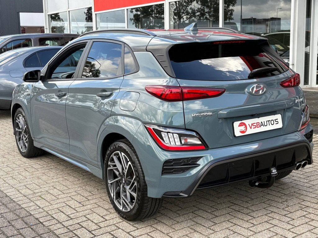 Hyundai KONA 1.0 T-GDI MHEV 120PK N-LINE SCHUIFDAK KRELL NAV, Auto's, Gebruikt, Huisgarantie, Met garantie (alle), Bedrijf