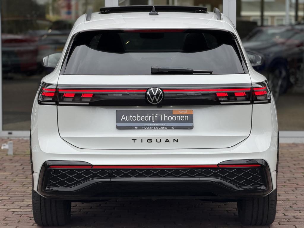 Volkswagen Tiguan 1.5 eHybrid R-Line Business Trekhaak | 360, Auto's, Euro 6, 4 cilinders, 2000 kg, Alcantara