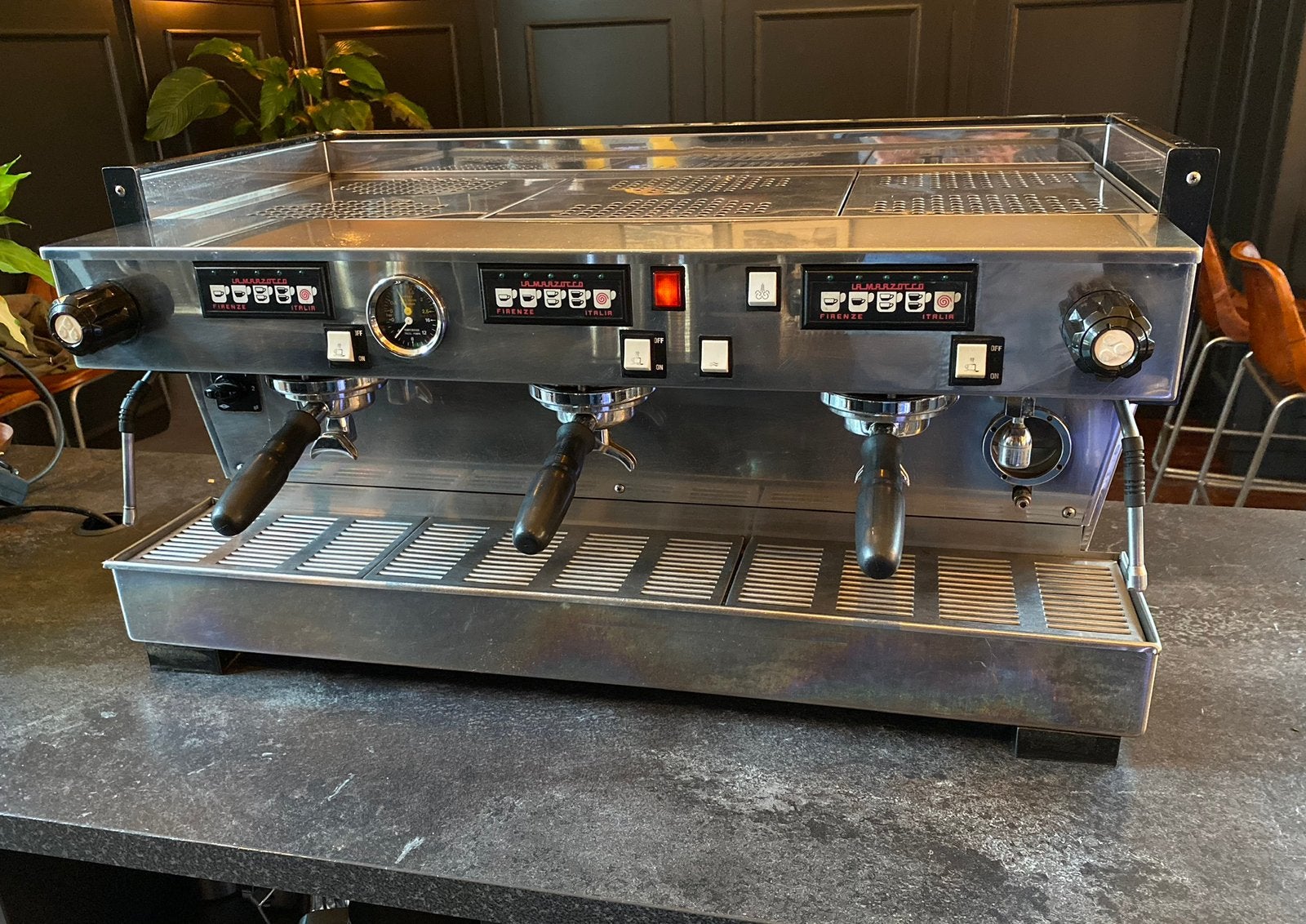 La Marzocco Linea 3 groeps., Witgoed en Apparatuur, Koffiezetapparaten, Espresso apparaat, 10 kopjes of meer, Ophalen