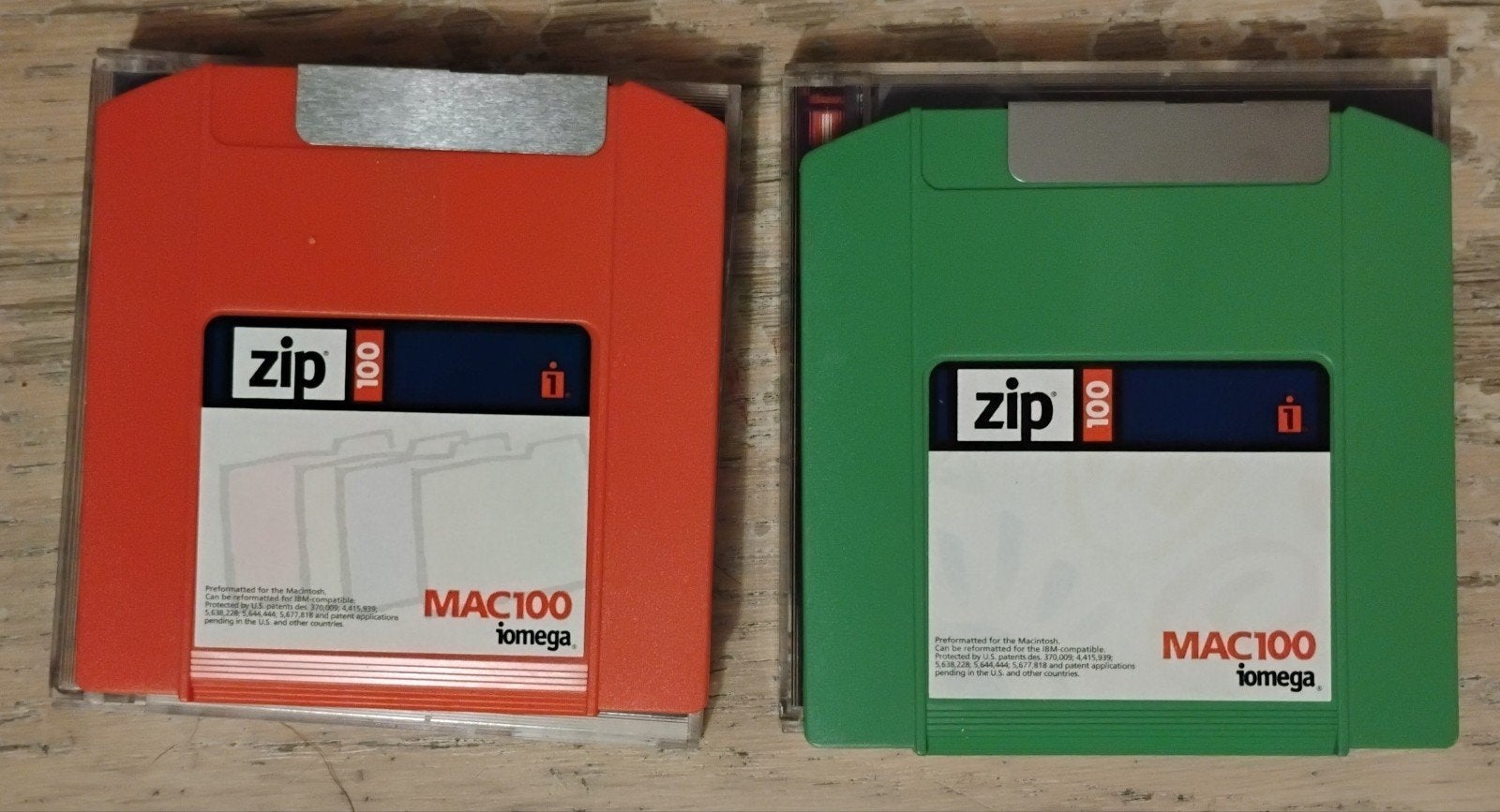 Twee Iomega Zip 100 Disks - Ongetest, HDD, Ophalen of Verzenden, Desktop, Extern