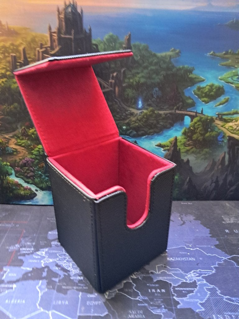 MTG Commander Budget Deck deckbox, Ophalen of Verzenden, Zo goed als nieuw, Speeldeck