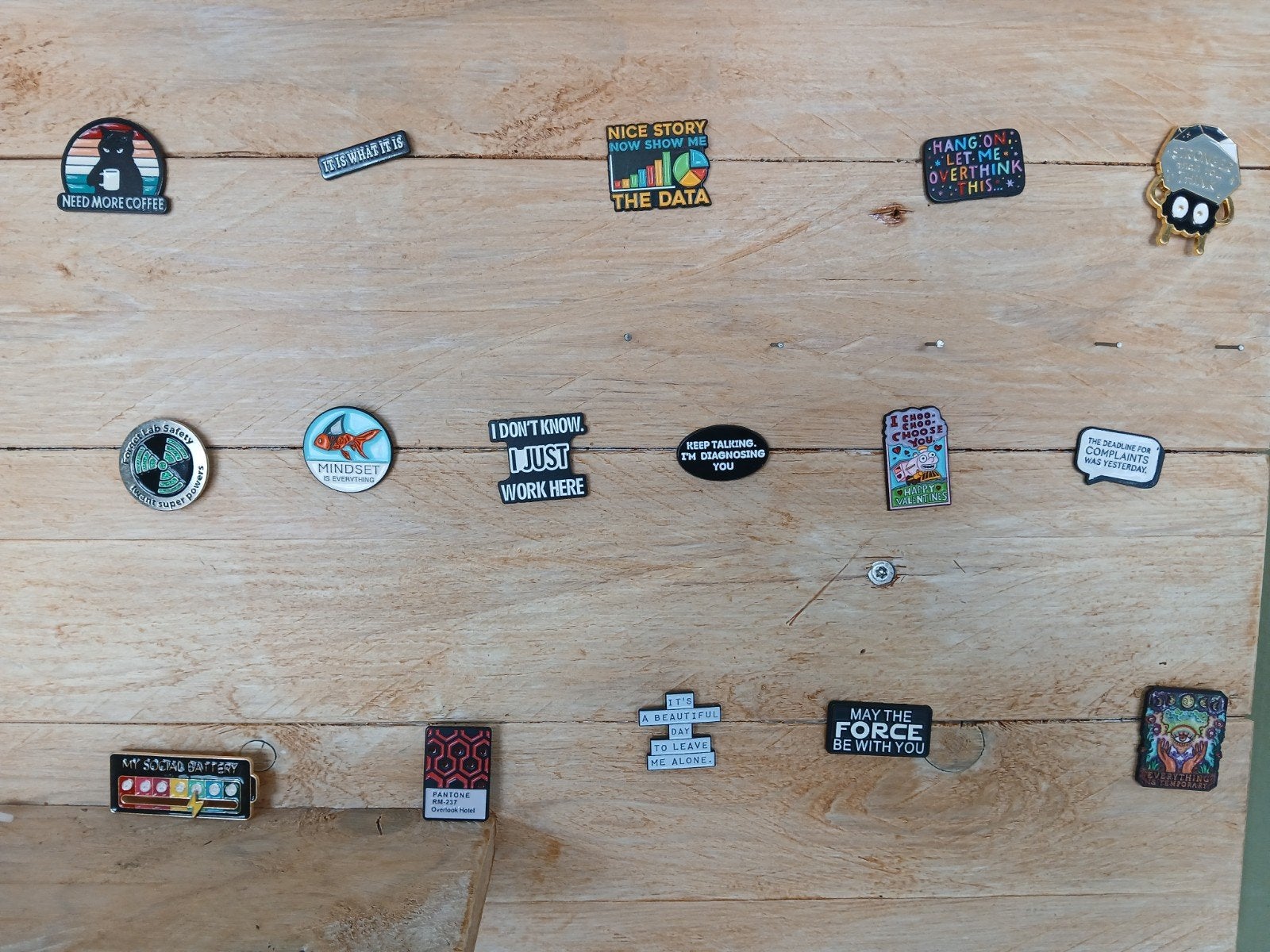 Diverse verzameling pins en speldjes, Ophalen of Verzenden, Gebruikt, Figuurtje, Speldje of Pin