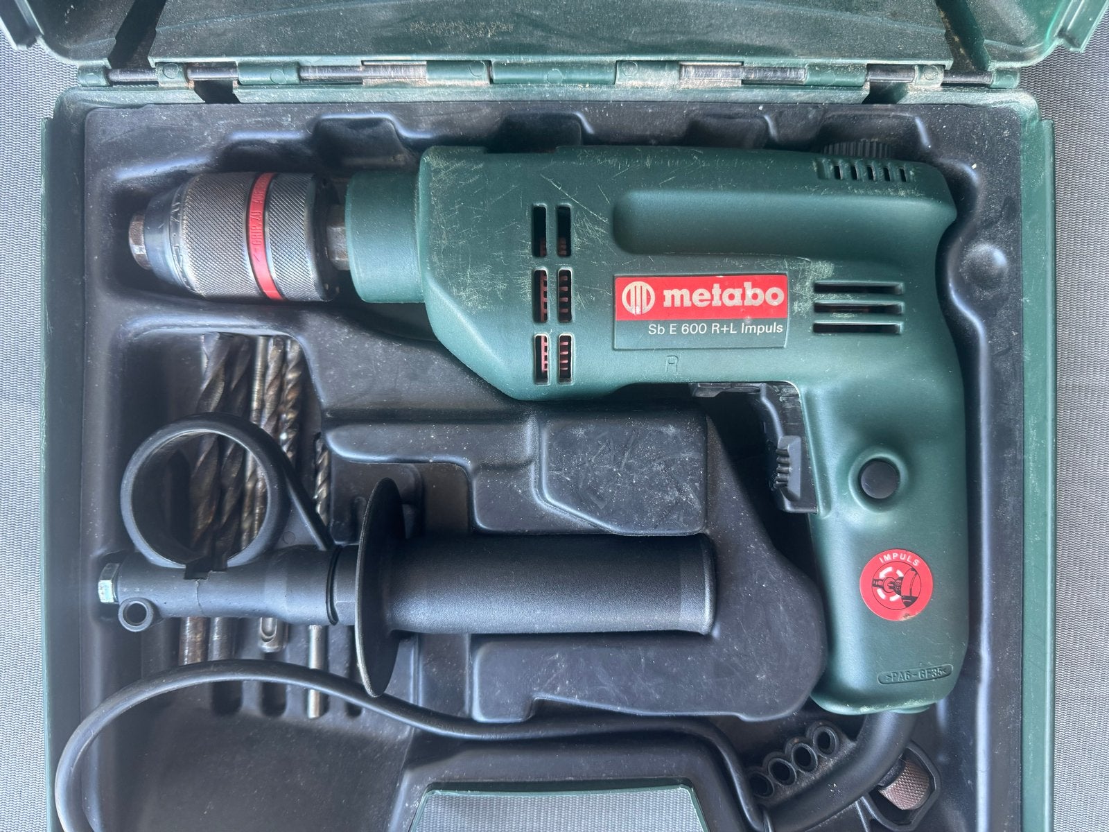 Metabo Sb E 600 R+L Impuls Boormachine met koffer, 600 watt of meer, Zo goed als nieuw, Klopboormechanisme, Ophalen