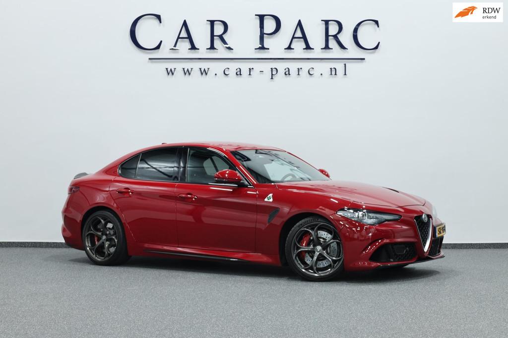Alfa Romeo Giulia 2.9 V6 Quadrifoglio 570+PK Squadra CARBON/, Auto's, Alfa Romeo, Automaat, Achterwielaandrijving, Gebruikt, 1595 kg