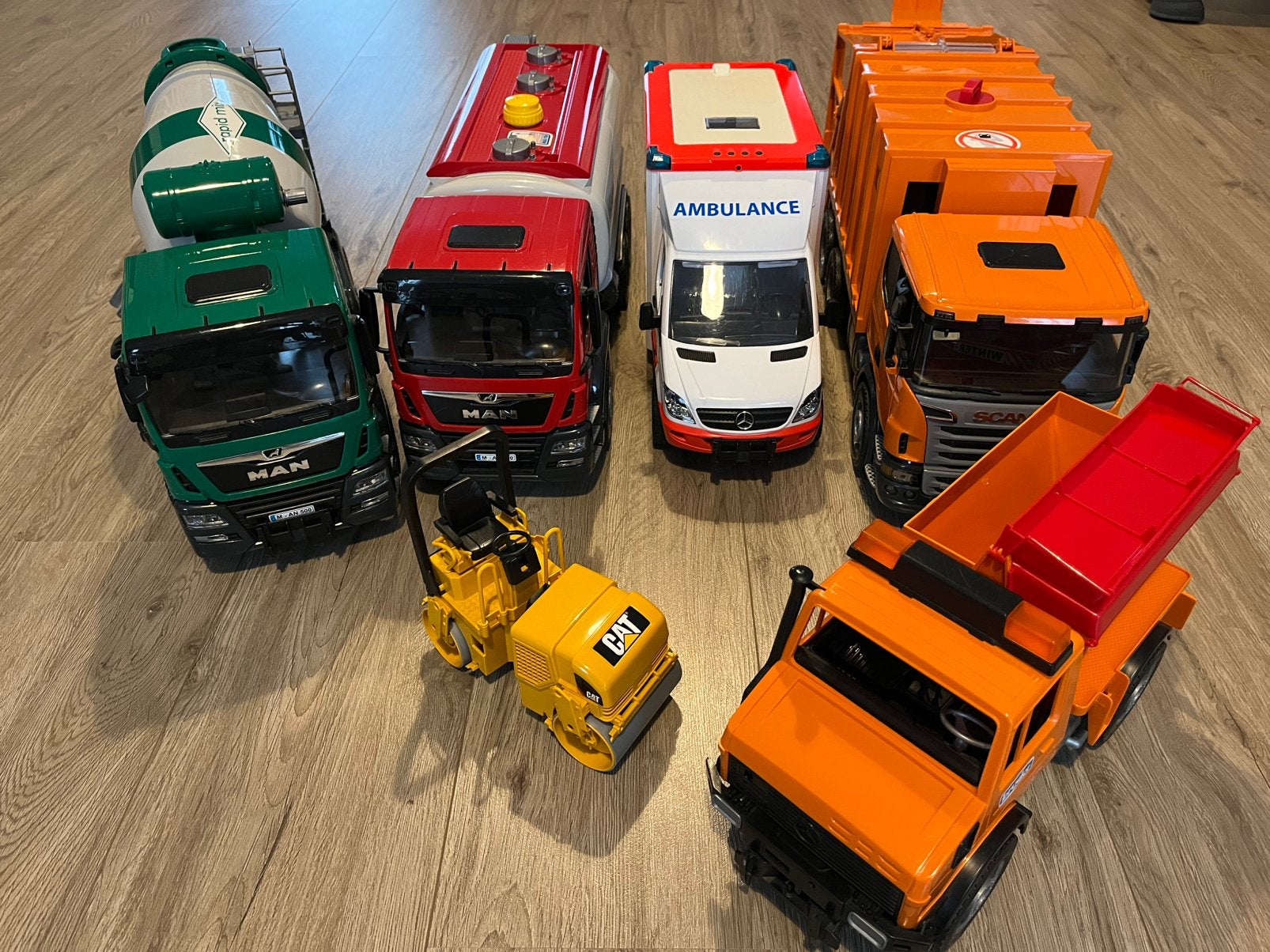 Allemaal bruder auto’s te koop., Ophalen, Zo goed als nieuw