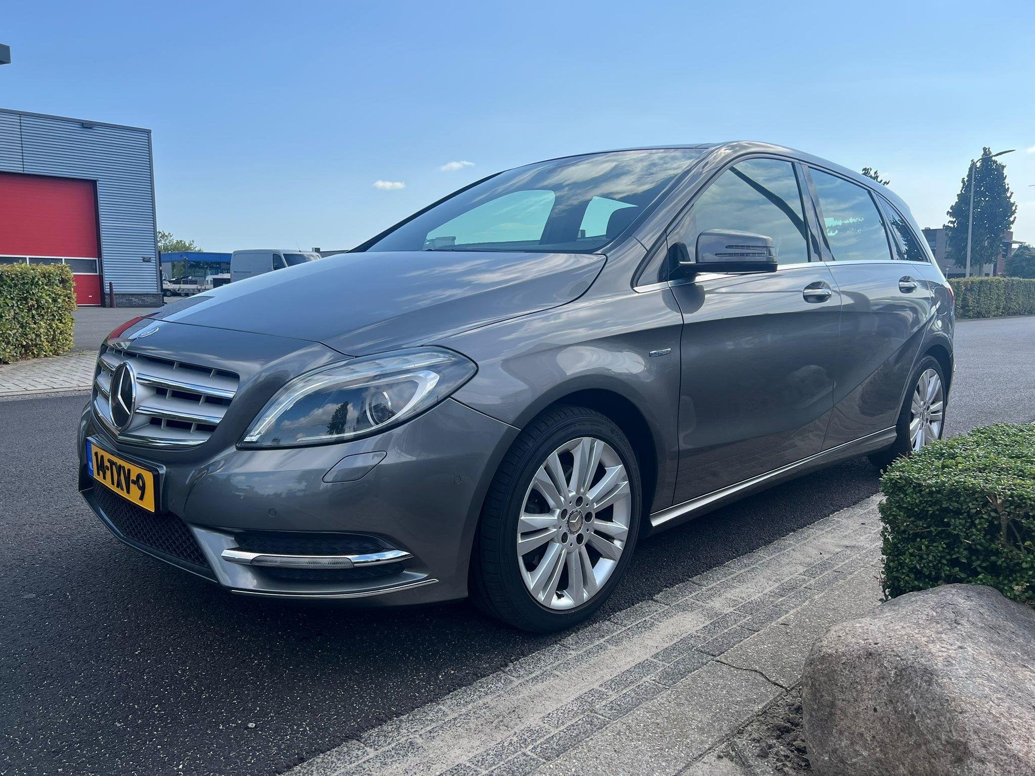 Mercedes-Benz B-klasse 200 Ambition | Airco | Adaptive Cruis, 1325 kg, Gebruikt, Euro 6, Adaptive Cruise Control