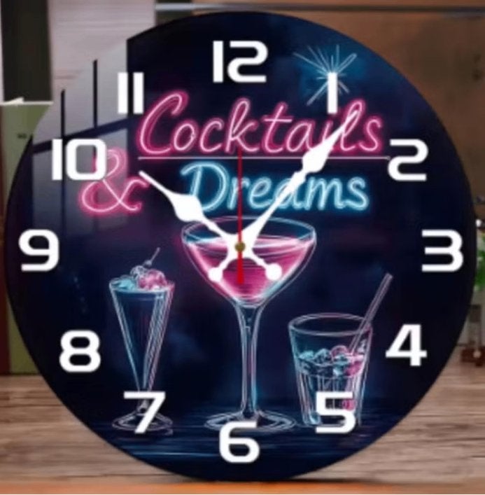 Ronde wandklok van hout Cocktails & Dreams (25cm), Ophalen of Verzenden, Nieuw, Wandklok