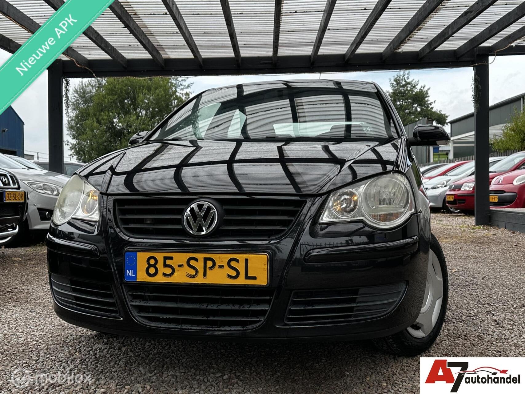 Volkswagen Polo 1.2-12V Nieuwe APK//Nieuwe DistKetting, Auto's, Voorwielaandrijving, 540 kg, Zwart, Origineel Nederlands