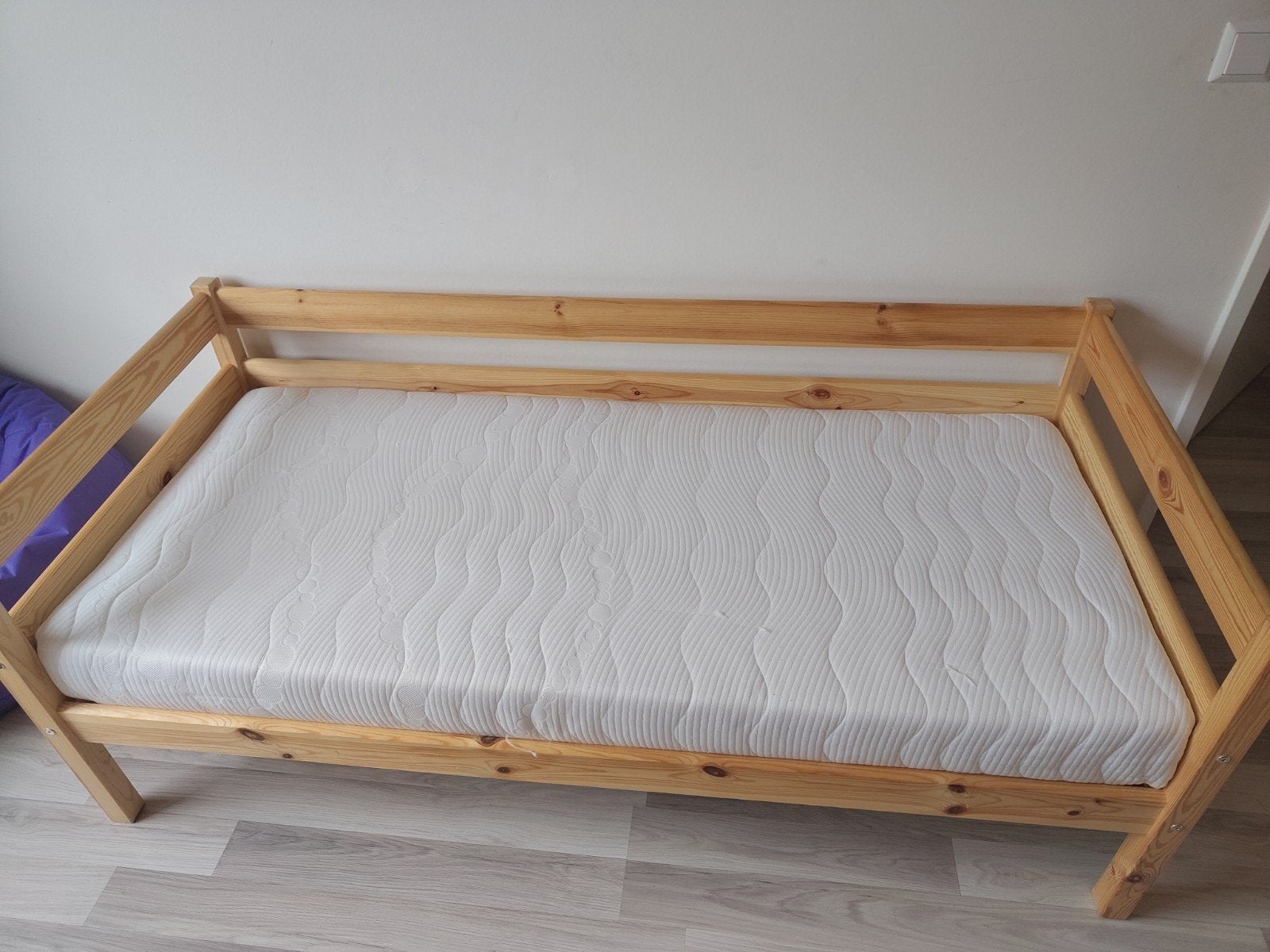 Houten juniorbed 70x160 cm, twee jaar oud, Gebruikt, 70 tot 85 cm, 140 tot 160 cm, Ophalen