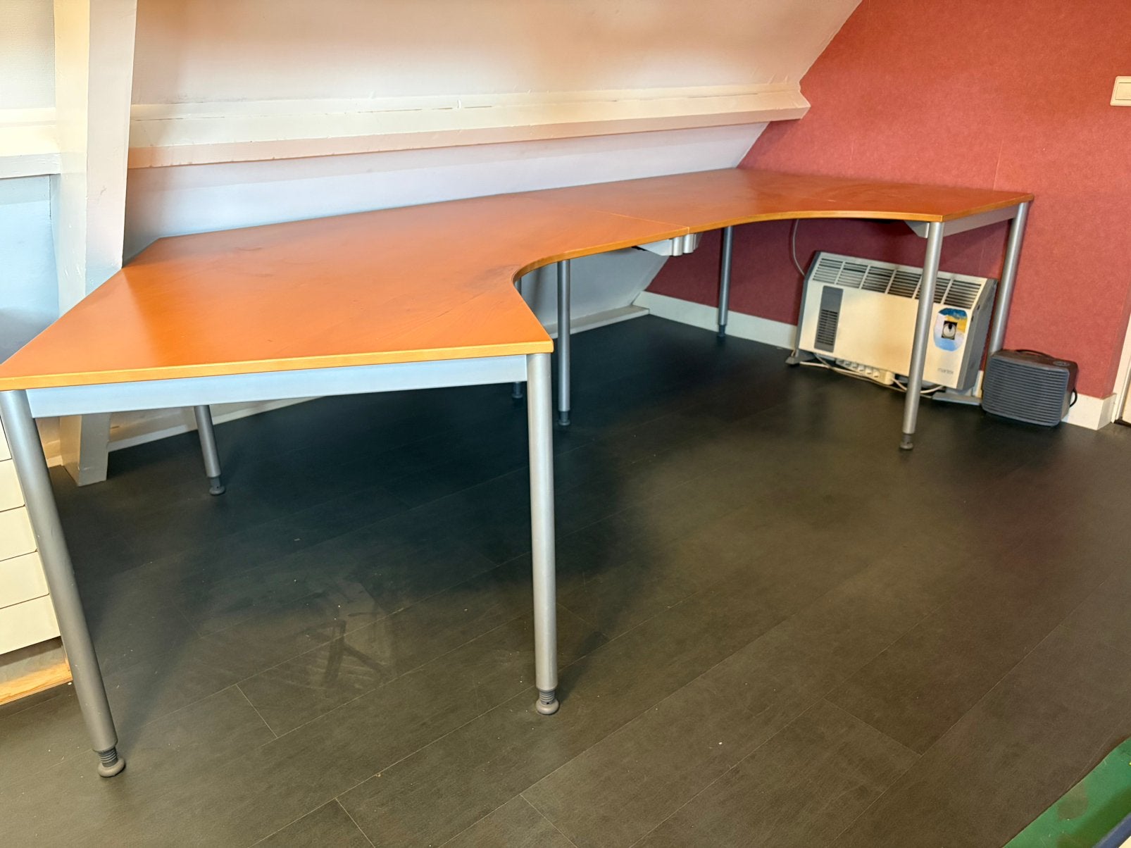 Groot bureau met 3 rolluik kastjes, Ophalen, Gebruikt