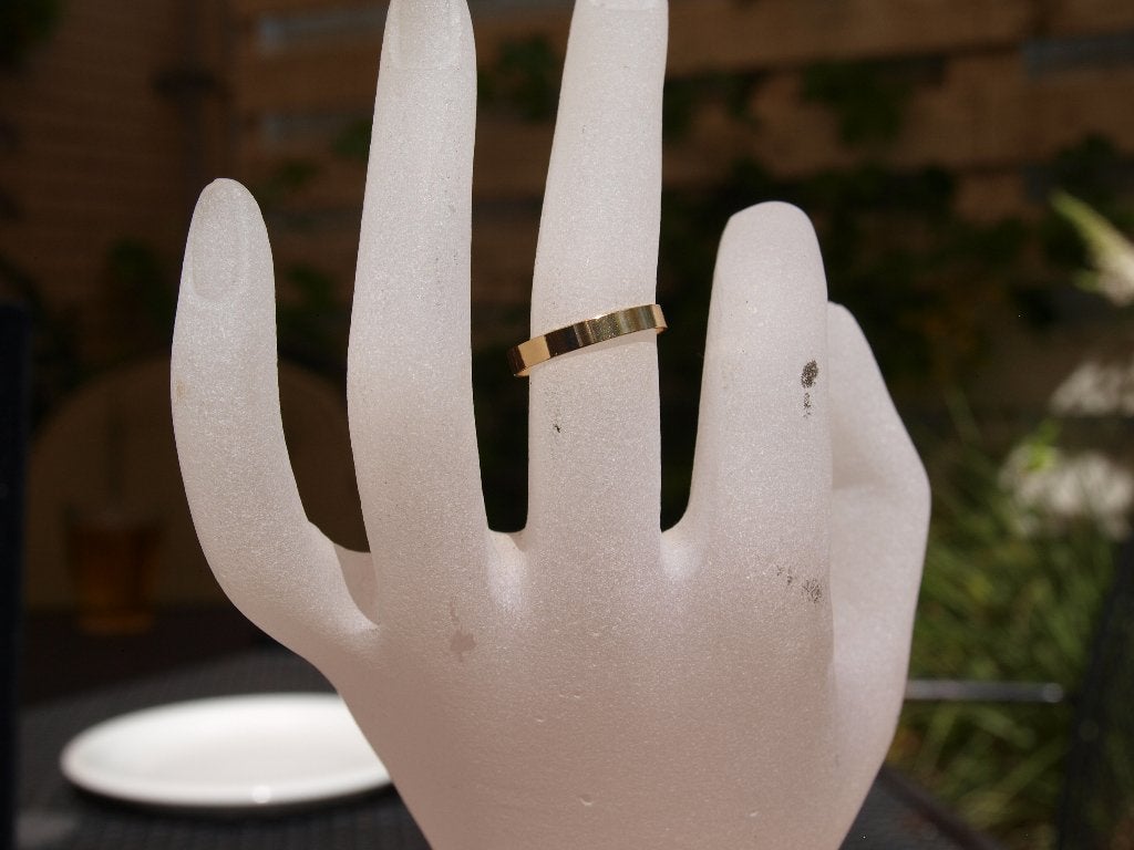 Elegante goudkleurige ring 3 mm breed, Overige materialen, Nieuw, Ophalen of Verzenden, 17 tot 18