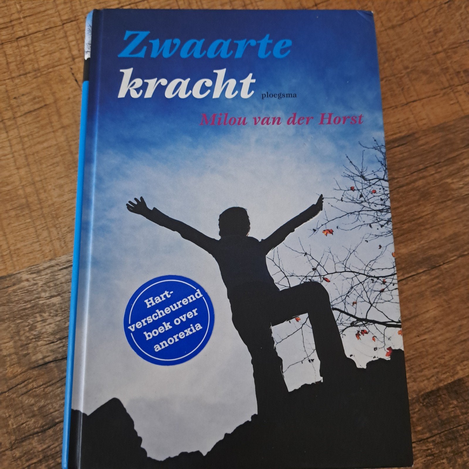 Zwaartekracht - Hartverscheurend boek over anorexia, Boeken, Ophalen of Verzenden, Zo goed als nieuw, Milou van der Horst, Fictie