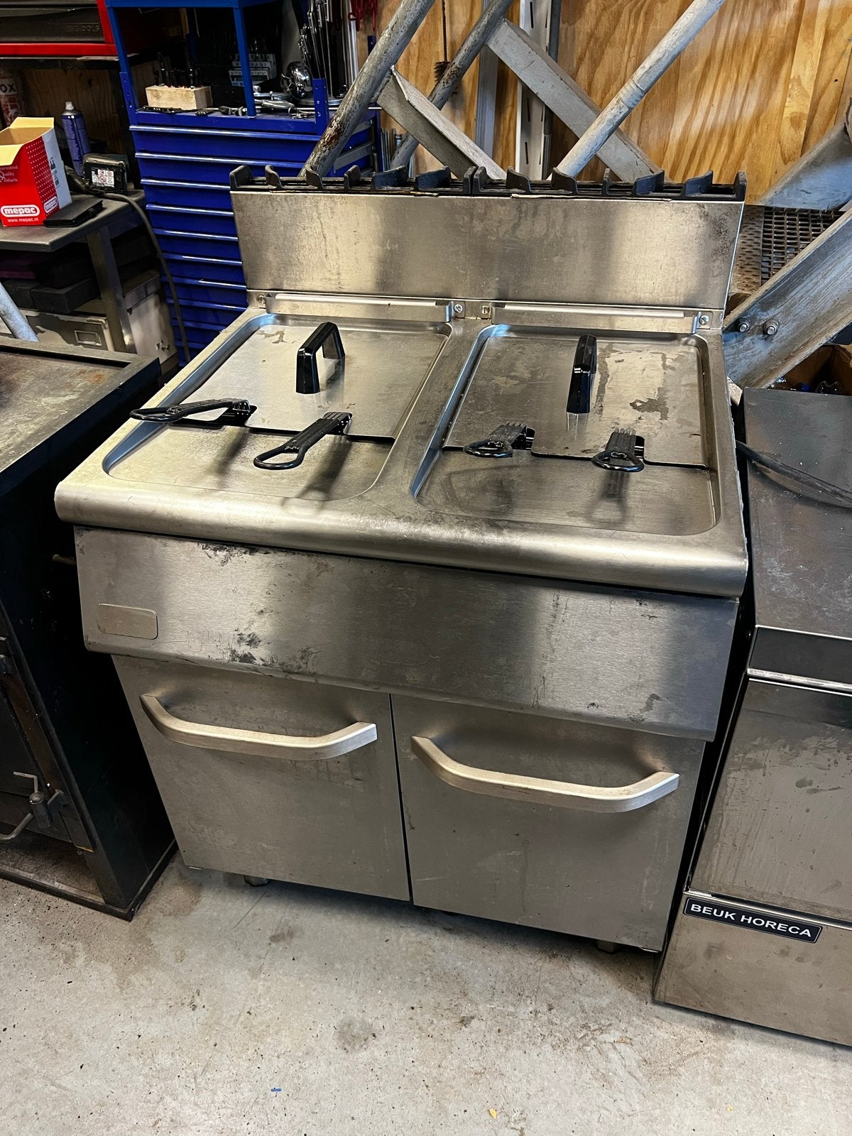 Dubbele friteuse van RVS, Witgoed en Apparatuur, 4 liter of meer, Ophalen of Verzenden, Gebruikt