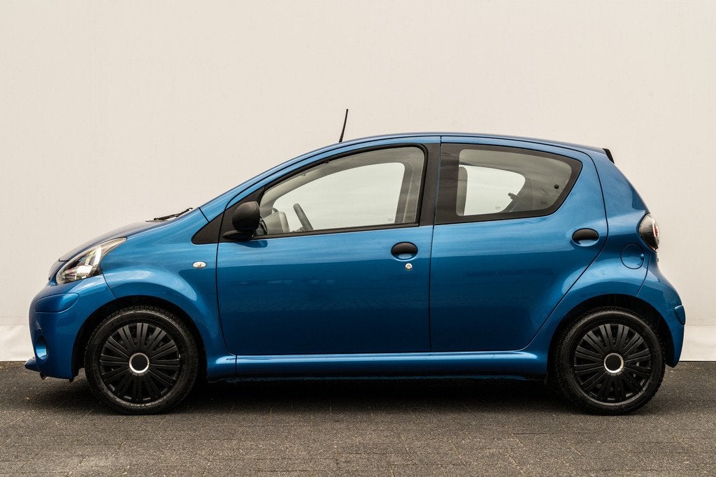 Toyota Aygo 1.0 VVT-i Now 5 Drs. | Airco | 99.225 Km | Elek., Voorwielaandrijving, Euro 5, Stof, Gebruikt